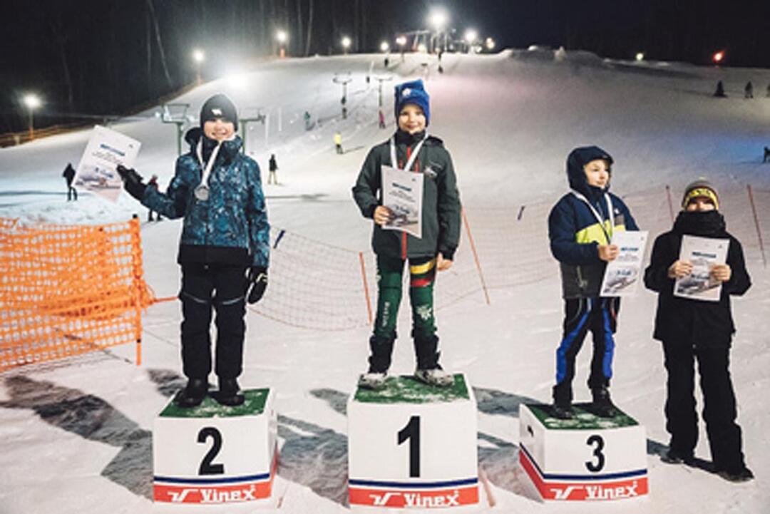 Varžyboms pasibaigus. V. Danilevičiui atiteko paralelinio slalomo bronza.