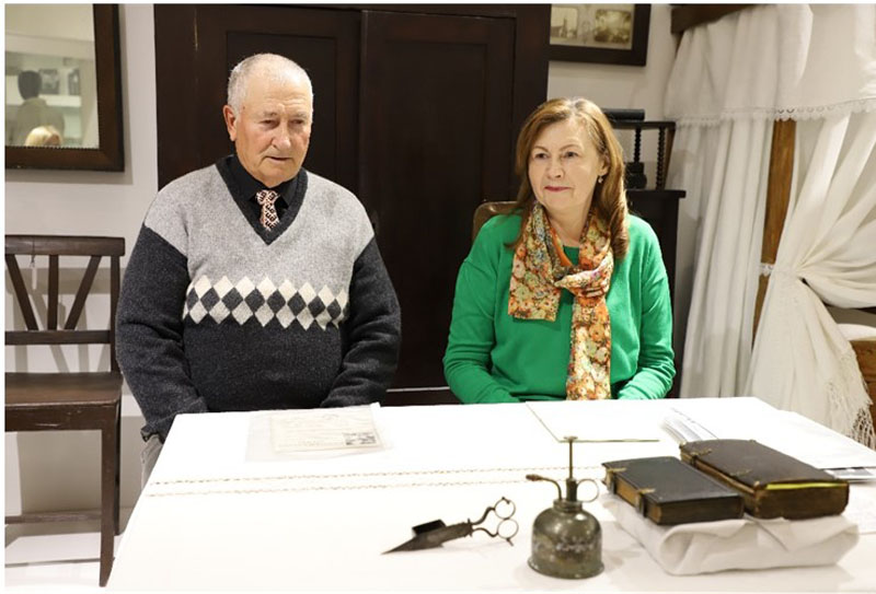 Viliaus Gruberto dukra Erika Borodkinienė – Grubert ir jos dėdė Vilius Petras Sakauskas Mažosios Lietuvos istorijos muziejui atnešė tėvo išsaugotus Skrandžių naudotus daiktus.