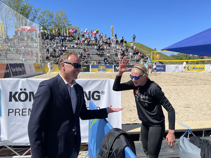 PENKTOS. Turnyre dalyvavusios Klaipėdos pliažo tinklinio klubo atstovės Ieva Dumbauskaitė ir Gerda Grudzinskaitė iškovojo penktąją vietą ir 120 reitingo taškų. Pauliaus MATULEVIČIAUS nuotr.