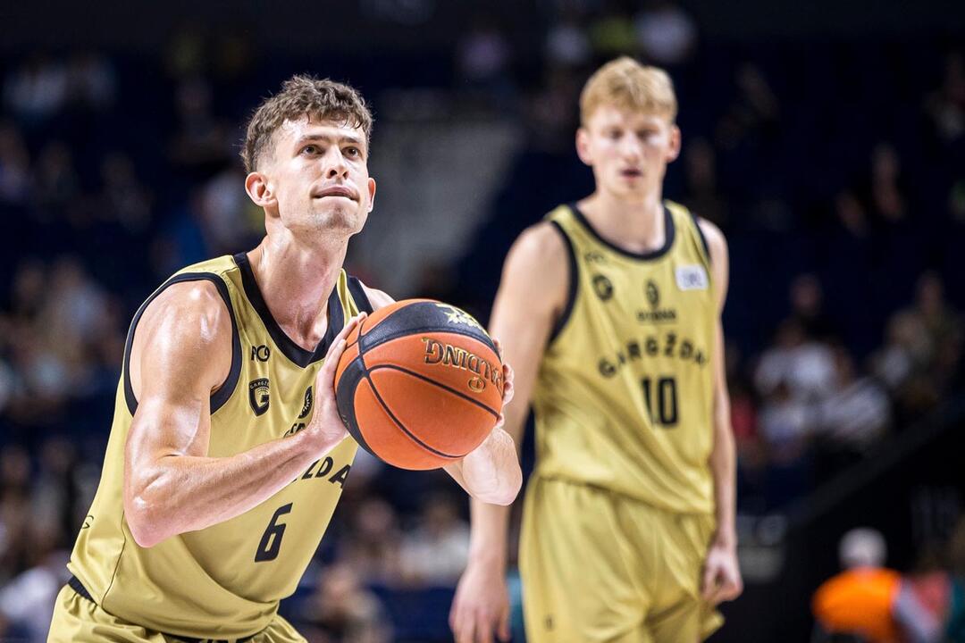 "Gargždai" šį LKL sezoną kol kas pergalių dar neiškovojo ir yra alkani. Galbūt sekmadienį Klaipėdoje jiems pavyks rimčiau pasipriešinti "Ryto" ekipai? R. Lukuševičiaus (LKL) nuotr.   