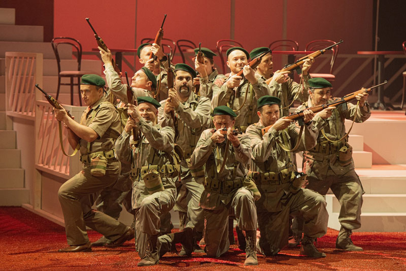 Farshad Abbasabadi G. Donizetti komiškoje operoje „Pulko duktė“. Martyno ALEKSOS nuotr.