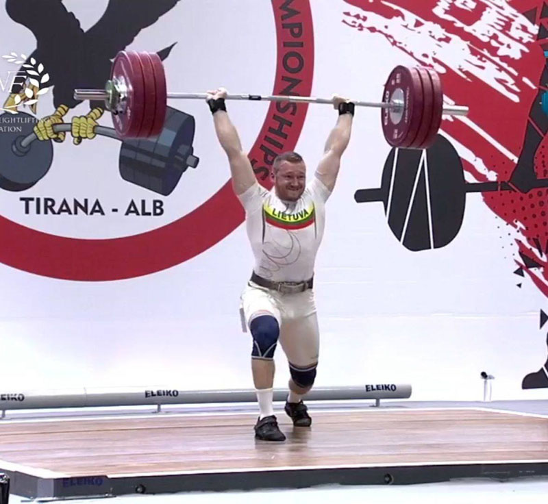 EMOCIJOS. Tomas Licinchai svorio iki 96 kg varžybose tarp 19 dalyvių užėmė 13 vietą.