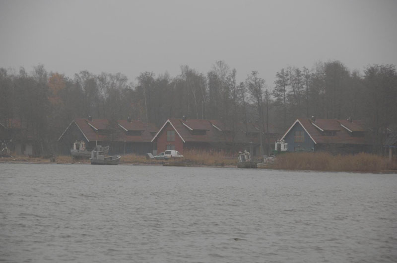 PASMERKĖ. Prieš keturiolika metų Lietuvos Aukščiausiasis Teismas įpareigojo per pusmetį Preilos botelio pastatus nušluoti nuo žemės paviršiaus. Redakcijos archyvo nuotr.