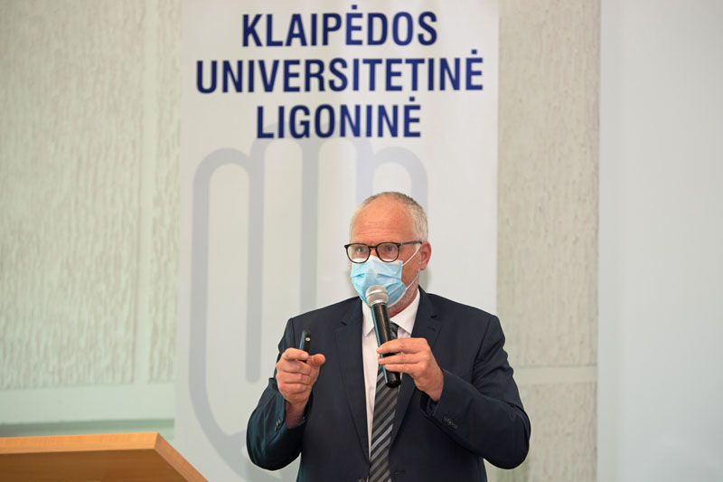 KONFERENCIJA. Klaipėdos universitetinėje ligoninėje po pertraukos vėl surengta mokslinė konferencija - aptartos robotinės chirurgijos aktualijos.Vitos JUREVIČIENĖS nuotr.