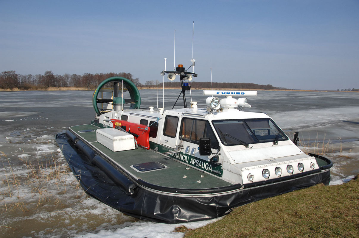 LAIVAS. Trejus metus Antanas Petruškevičius buvo pasieniečių laivo ant oro pagalvės „Christina“ vadu.