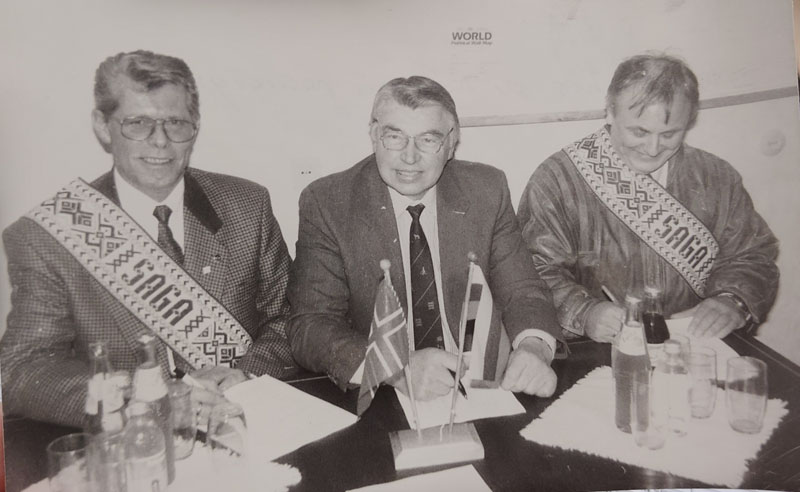 PADĖJO. Ilgametis LJS iždininkas ir teisininkas Aleksandras Nagys (centre) daug padėjo jūrininkams. 