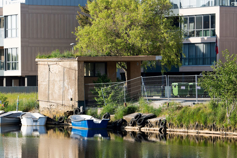 NEPASISEKĖ. Šiemet šiuose apartamentuose apsistojusiems poilsiautojams nepasisekė - pašonėje vyksta statybos. Vitos JUREVIČIENĖS nuotr.