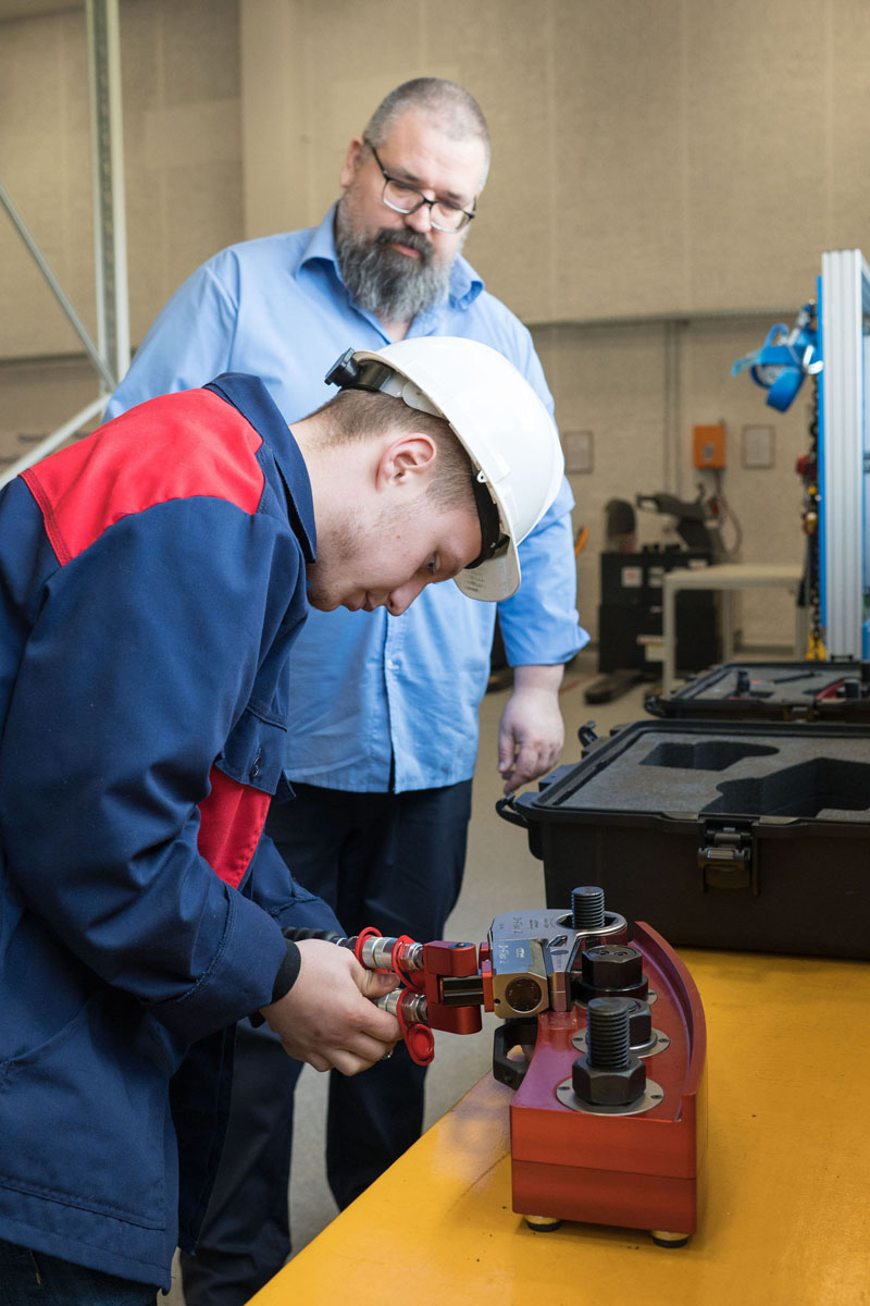 SPECIALISTAS. Andrej Dolgij, IT specialistas, dalyvavęs logistikos laboratorijos įgyvendinimo projekte, mokymo centre dirba jau 7 metus. 