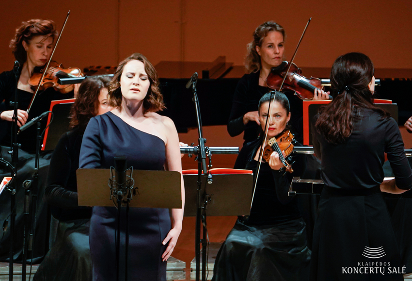 Lina Dambrauskaite, Klaipedos kamerinis orkestras (nuotr. Nerijaus Jankausko)