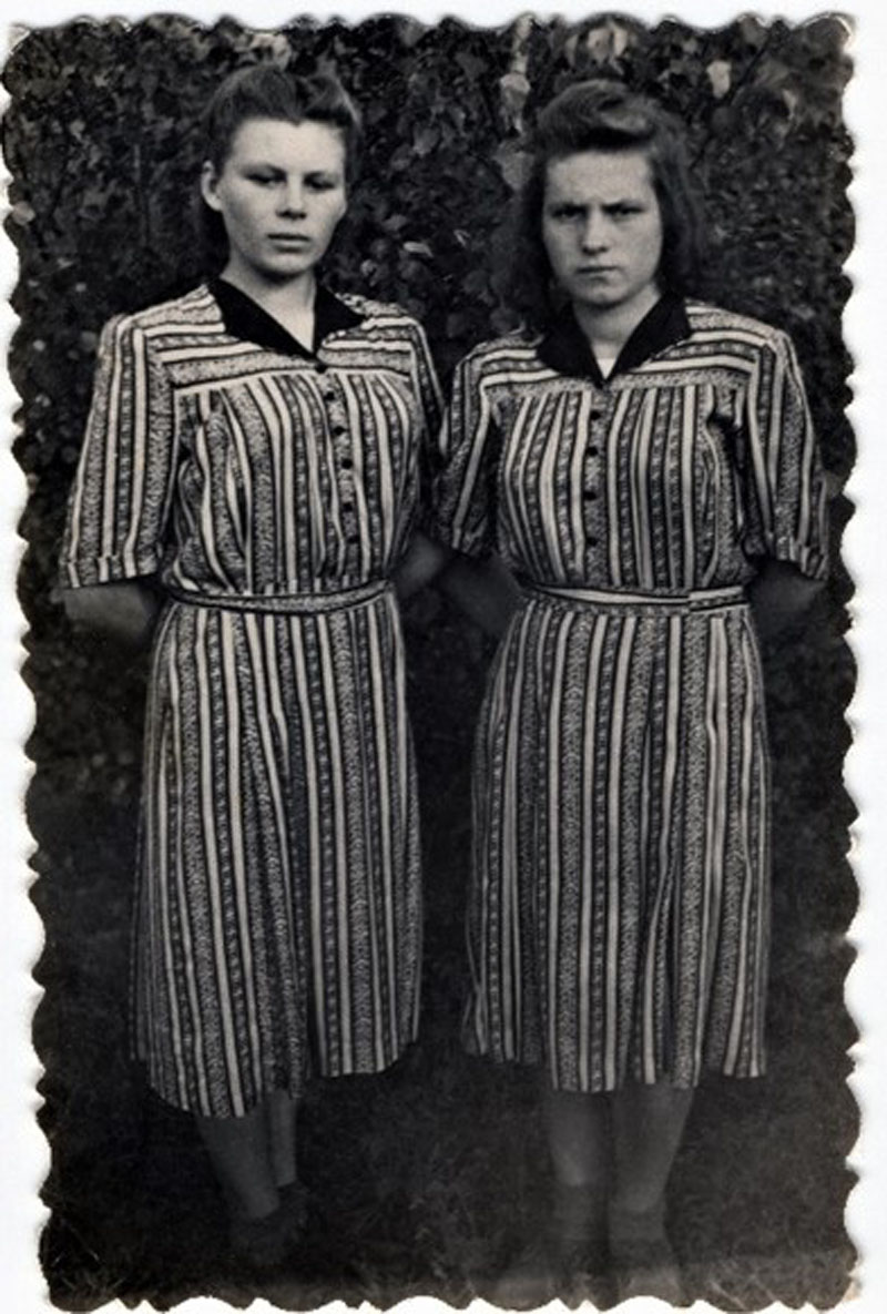 Seserys Anna ir Marija Vilkaitės tremtyje Rusijoje, Irkutsko srityje. Apie 1953 m.