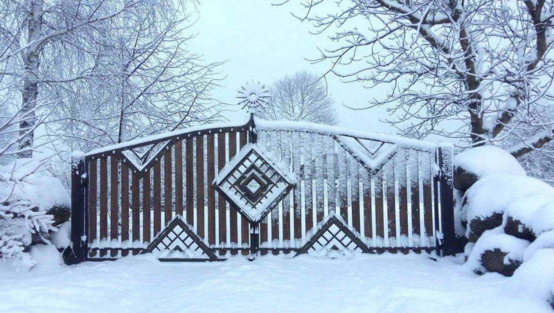 Dariaus Viliaus kurti kalviški vartai.