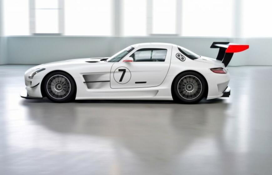 Naujasis "Mercedes-Benz SLS AMG GT3"