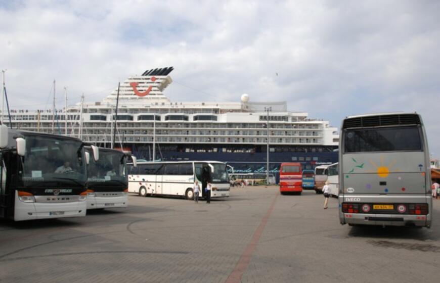 Klaipėdoje - kruizinis laivas "Mein shiff"