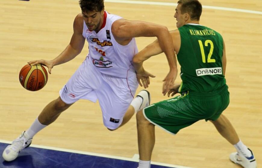 Lietuvos krepšininkai parklupdė Ispanijos komandą