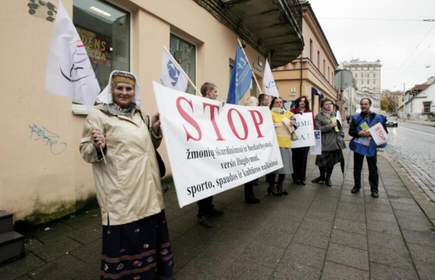 Vilniuje - protesto prieš skurdą akcijos