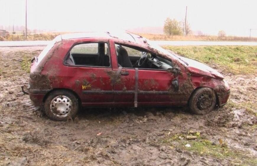 Apsivertė neblaivaus vyro vairuojamas automobilis