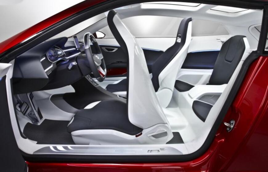 "Seat" patobulino koncepcinį elektromobilį IBE