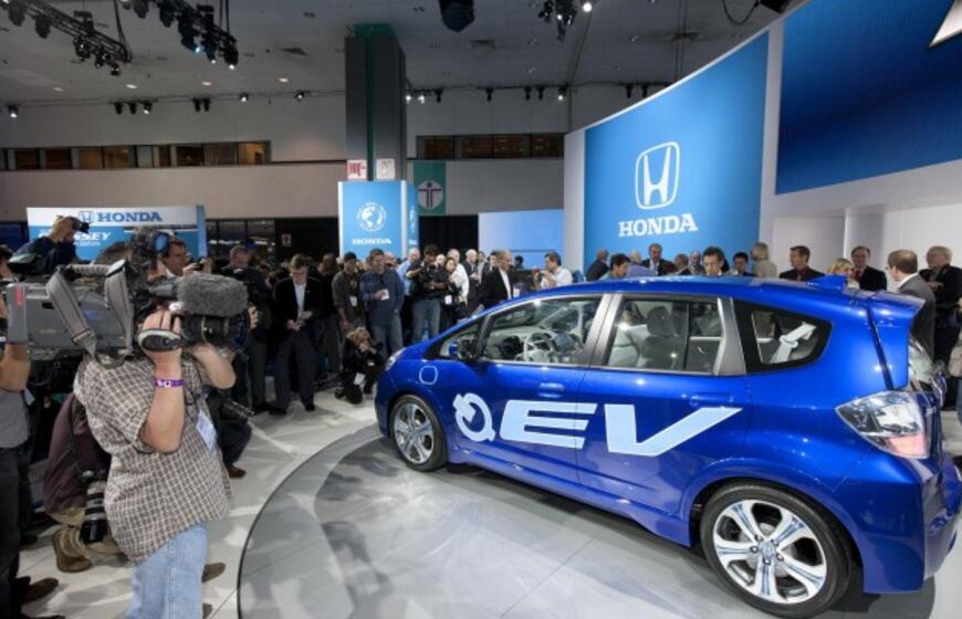 "Honda" sukūrė elektra varomą "Fit/Jazz"modelio versiją