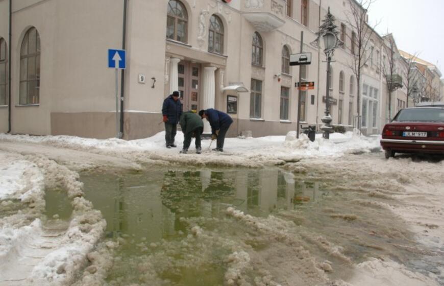 Šilumos tinklų avarija uostamiesčio Turgaus gatvėje