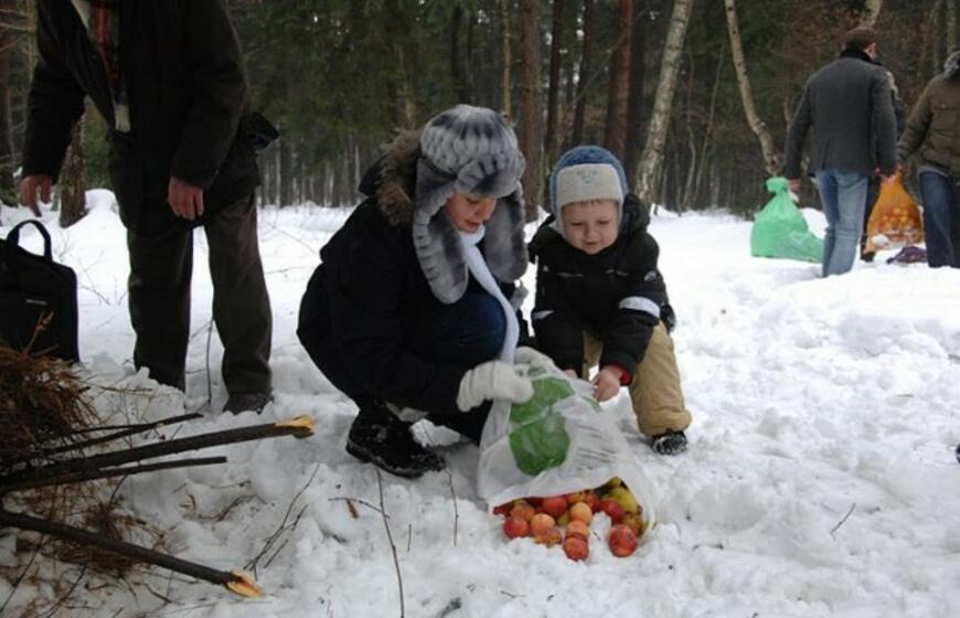 Klaipėdiečiai miško žvėreliams nešė maistą