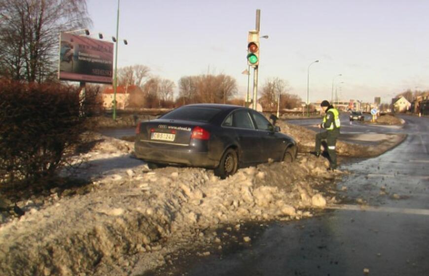 Avarija Minijos gatvės ir Baltijos prospekto sankryžoje
