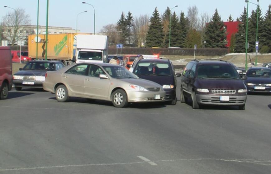 Avarija žiedinėje sankryžoje