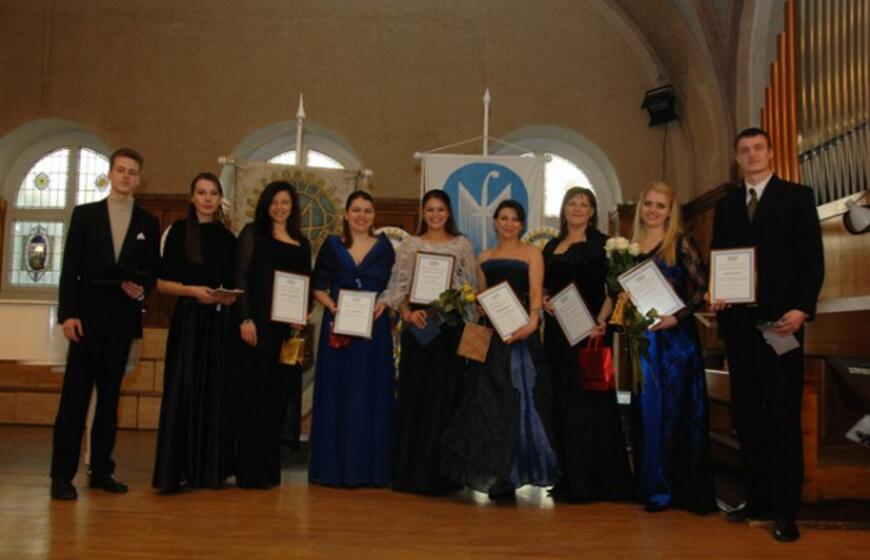 Jaunųjų dainininkų konkursas "VOX ROTARY 2"