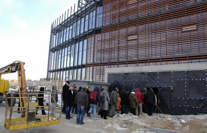 Klaipėdiečių ekskursija po statomą areną