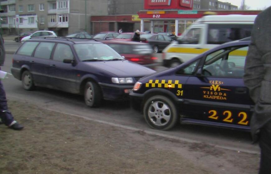 Trijų automobilių susidūrimas Šilutės plente