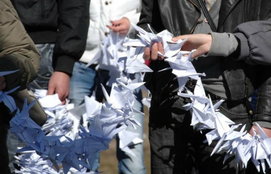 Solidarumui su Kudži - popierinių gervelių akcija