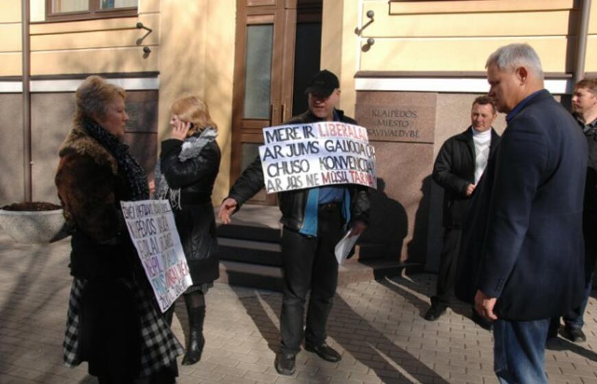 Mitingas prieš Žolynų kvartalo užstatymo detalųjį planą