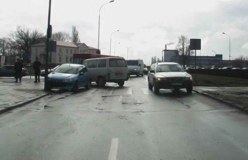 Avarija prie pėsčiųjų perėjos Mokyklos gatvėje