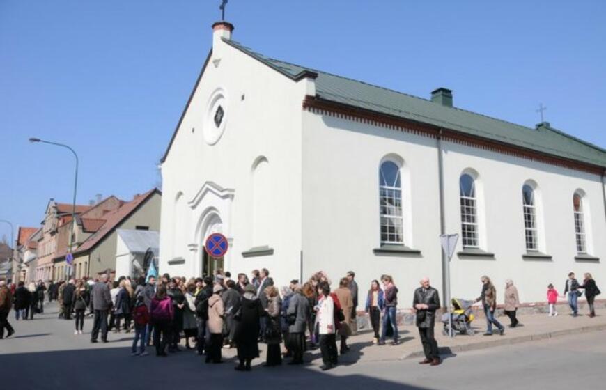 Kryžiaus nešimo procesija Klaipėdos gatvėmis