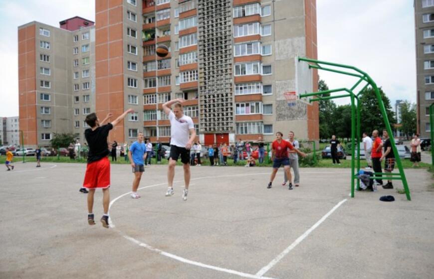 Renovuotoje aikštelėje – kiemo krepšinio turnyras