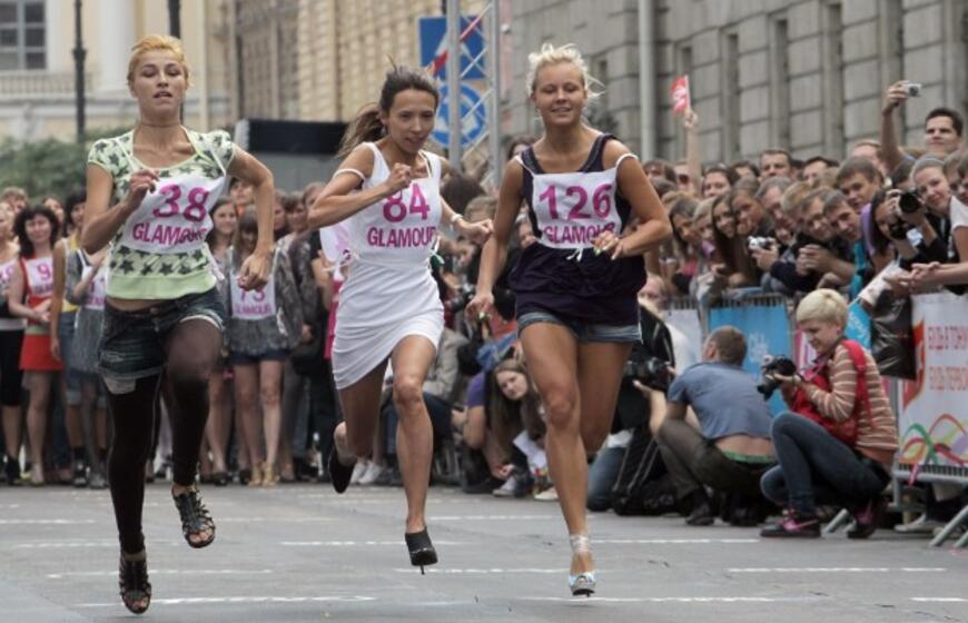 Bėgimo su aukštakulniais varžybos Sankt Peterburge