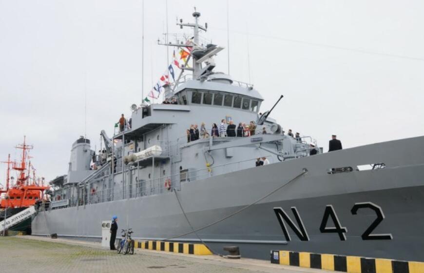 Nuleisti vainikai žuvusiems jūroje