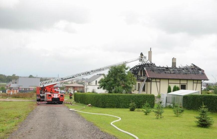 Žaibo sukeltas gaisras Tauralaukyje