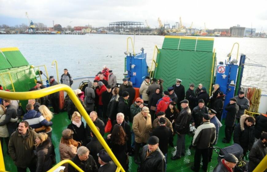 Smiltynėje atidengtas paminklas "Albatrosas"