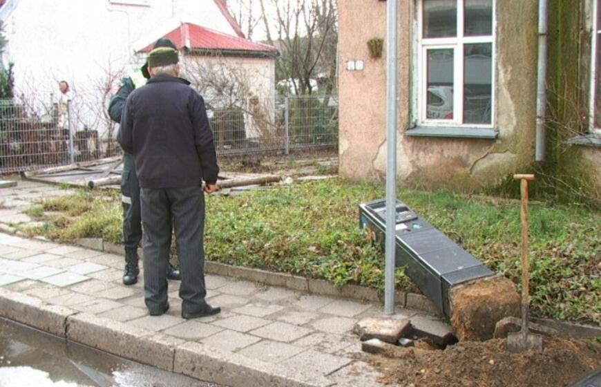 Automobilis nuvertė stovos skaitiklį