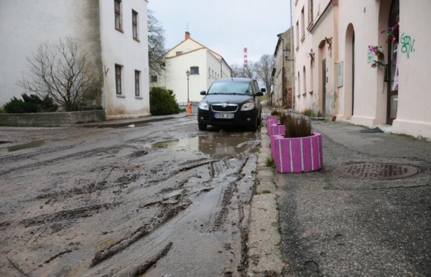 Didžiojo Vandens gatvė Klaipėdoje paskendo purve