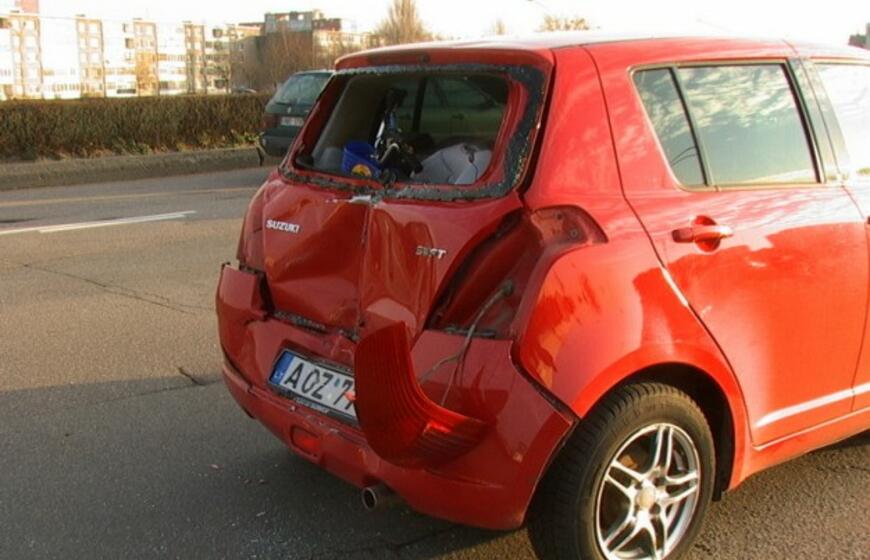 Avarija Taikos ir Baltijos prospektų sankryžoje