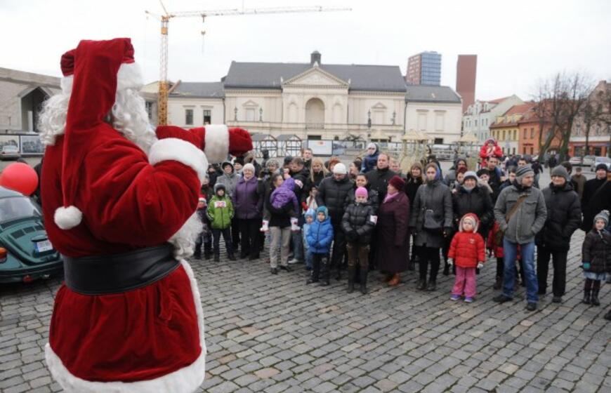 Šeimų varžybos Kalėdų Senelio taurei laimėti