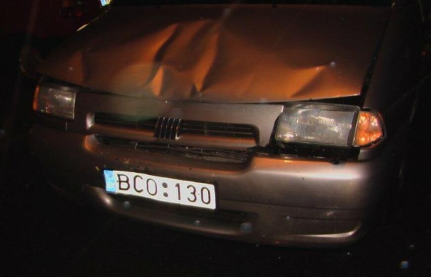 Girti vairuotojai daužė automobilius