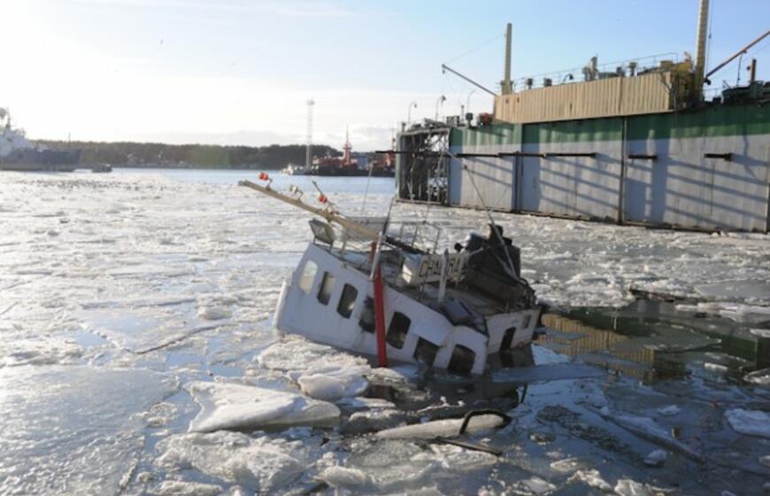 Uoste ties krantine nuskendo žemsiurbė