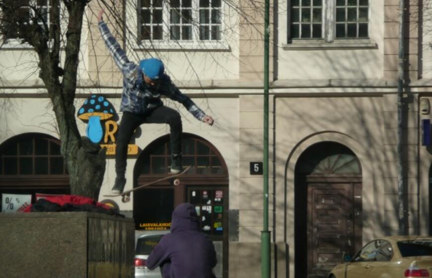 Riedutininkų niokojama Lietuvininkų aikštė