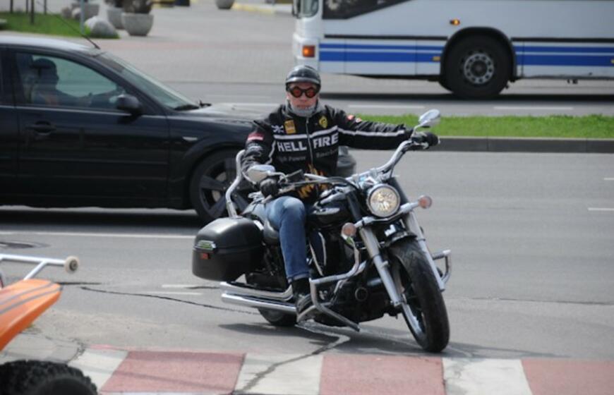 Griausmingai pradėtas motociklininkų sezonas