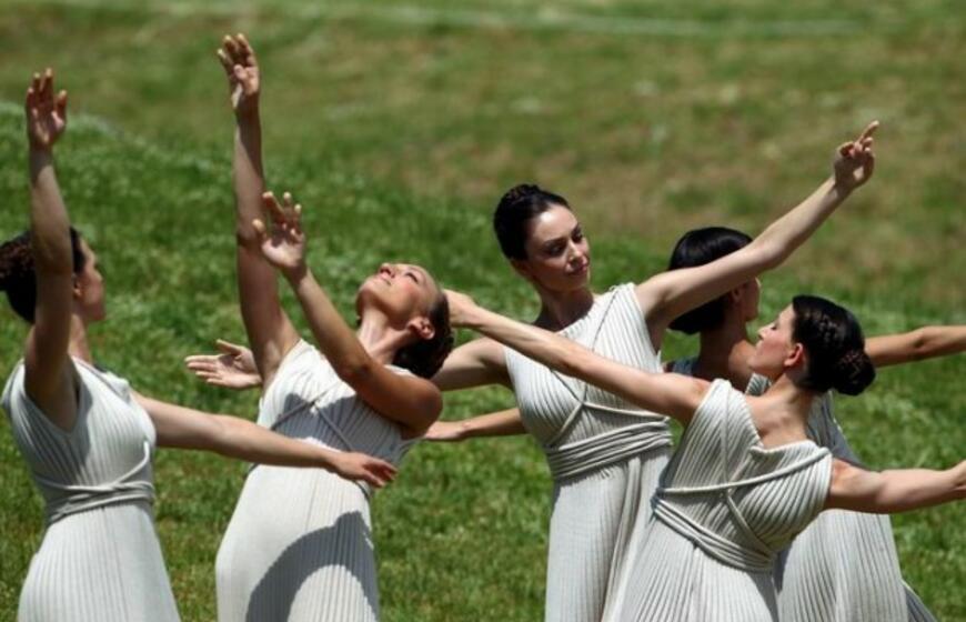 Olimpijoje įžiebta olimpinė ugnis