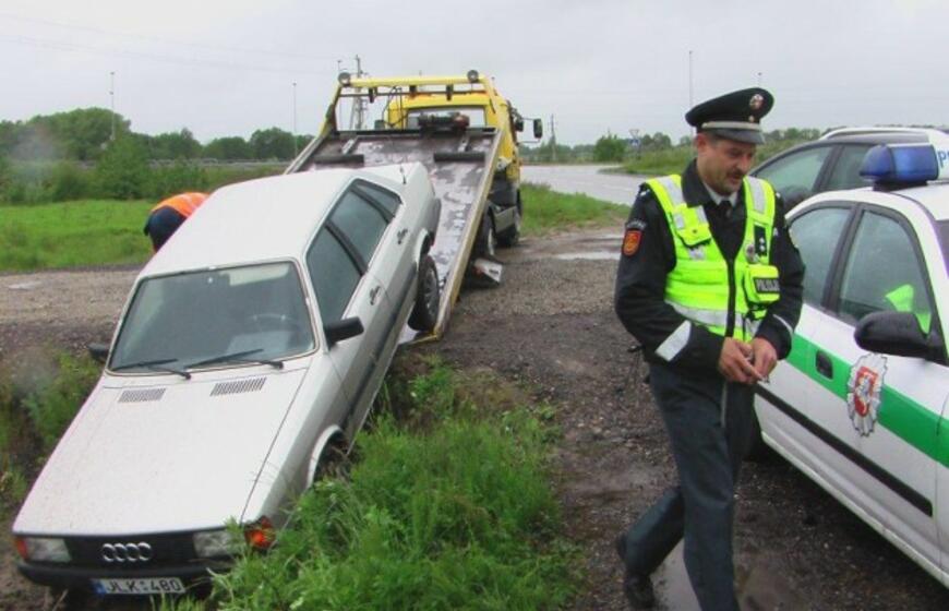 Po avarijos vairuotojas užsimanė tapti keleiviu