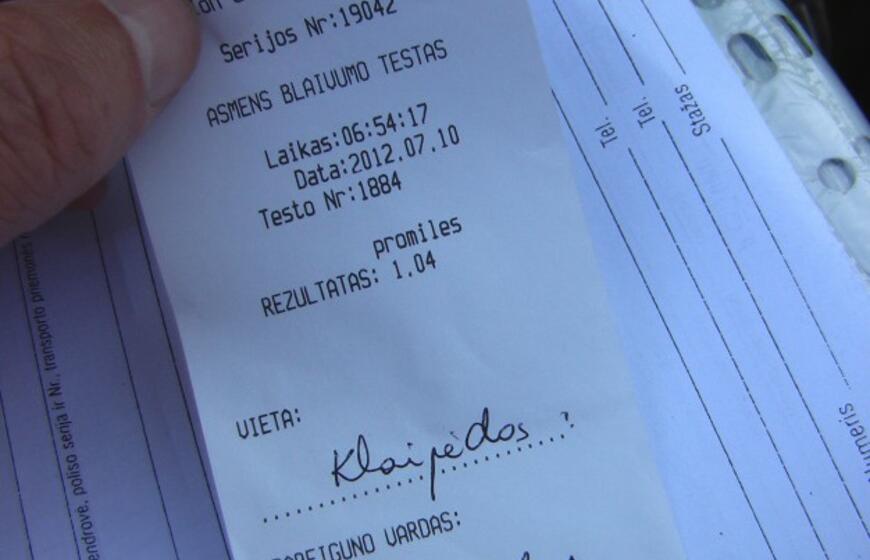 Kompanijos kelionę poilsio link užtvėrė betoniniai blokai