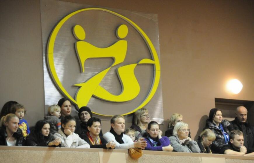 Į pasaulio čempionatą - paskui papūgėlę